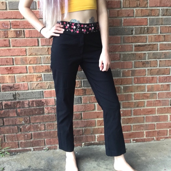 Express High rise floral embroidered slacks - Picture 3 of 4